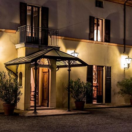 Villa Dom ピアチェンツァ エクステリア 写真