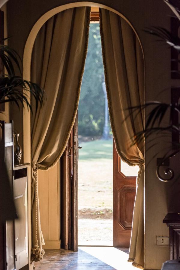 Villa Dom ピアチェンツァ エクステリア 写真