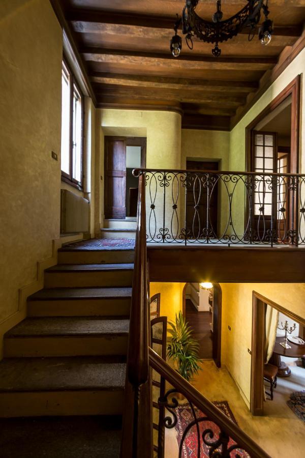 Villa Dom ピアチェンツァ エクステリア 写真