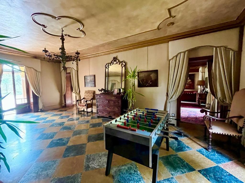Villa Dom ピアチェンツァ エクステリア 写真
